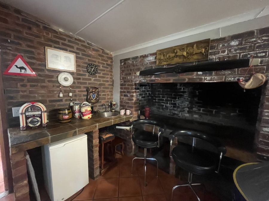 4 Bedroom Property for Sale in Kanoneiland Northern Cape